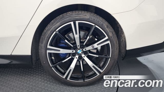 BMW 5시리즈 (G60) 530i xDrive M Sport, 2025 все фото
