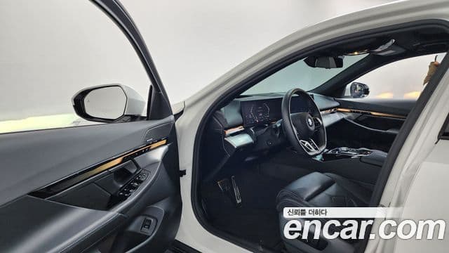 BMW 5시리즈 (G60) 530i xDrive M Sport, 2025 10