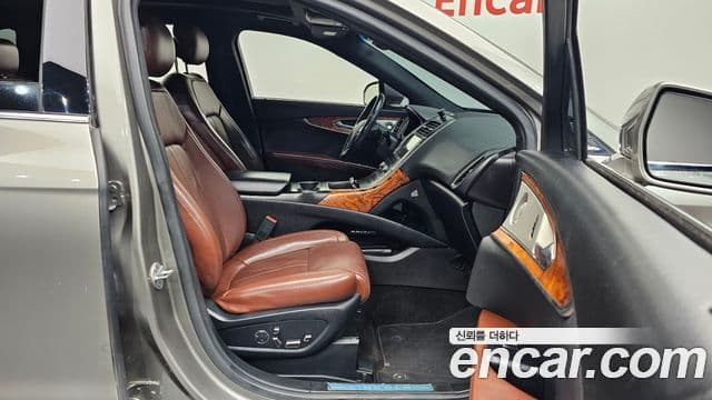 Lincoln MKX 2세대, 2017 10