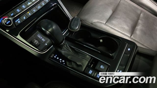 Hyundai Grandeur IG 3.0 LPi Exclusive (арендный автомобиль), 2017 9