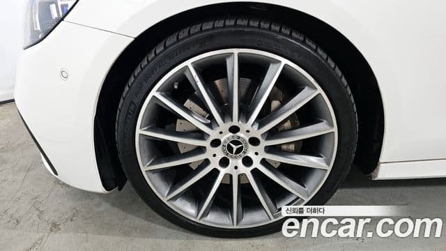 Mercedes-Benz E-класс W213 AMG Line, 2022 все фото
