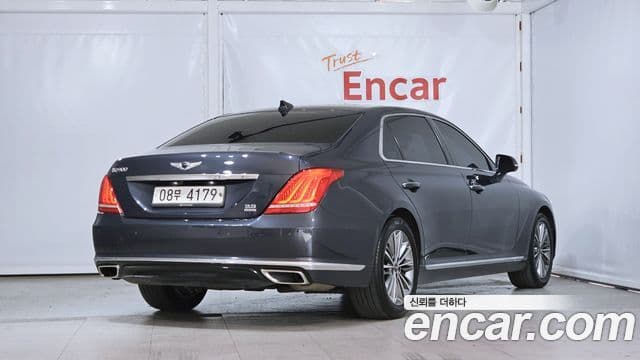 Genesis EQ900 Luxury, 2017 2