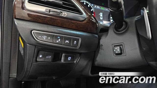 Genesis EQ900 Luxury, 2017 15