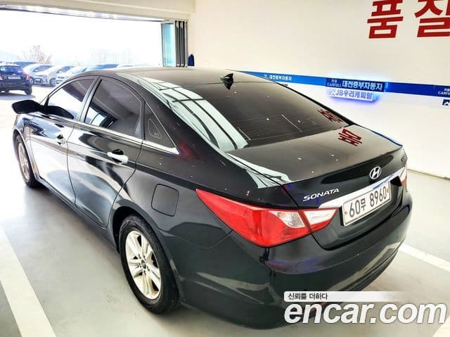 Hyundai YF Sonata топовая версия, 2010 4