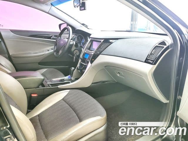 Hyundai YF Sonata топовая версия, 2010 8