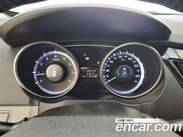 Hyundai YF Sonata топовая версия, 2010 12