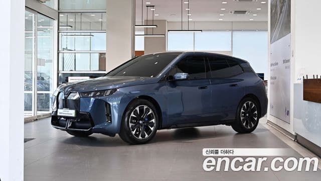 BMW iX xDrive45 M Sport, 2026 1