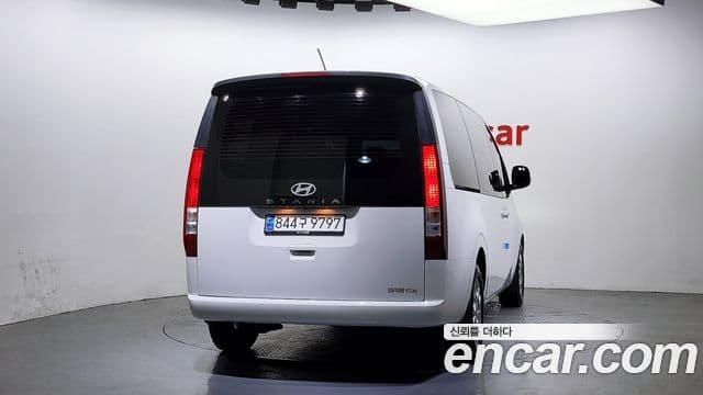 Hyundai Staria Modern, 2025 4