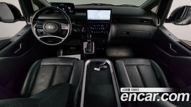 Hyundai Staria Modern, 2025 7