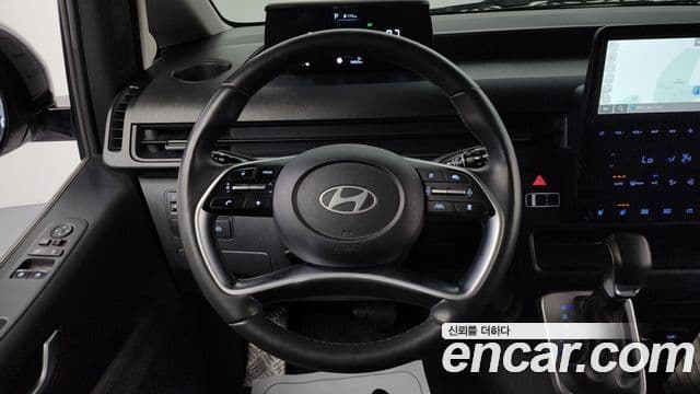 Hyundai Staria Modern, 2025 15