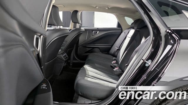 Kia The / новый New K8 Noblesse, 2025 12