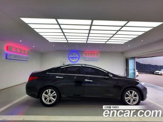 Hyundai YF Sonata топовая версия, 2011 4