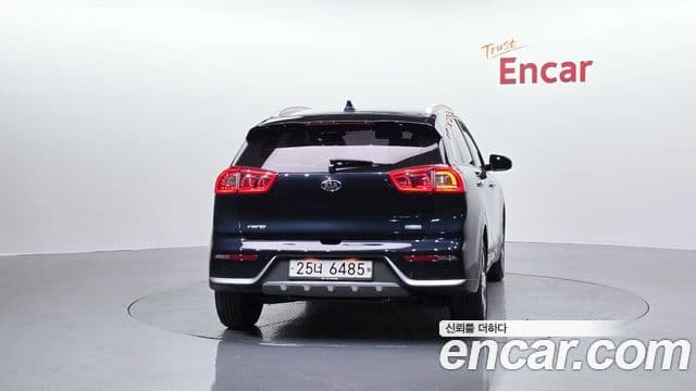 Kia Niro Prestige, 2017 4