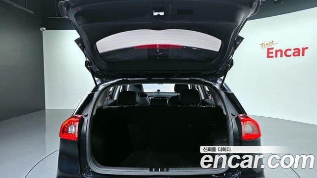 Kia Niro Prestige, 2017 20