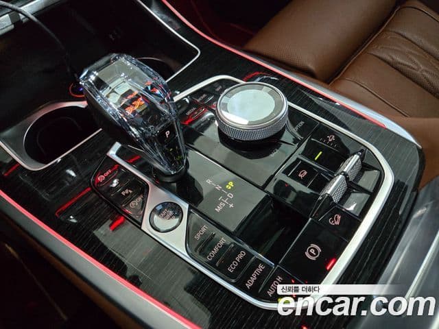 BMW X7 (G07) xDrive 30d M Sport 6인승, 2020 9