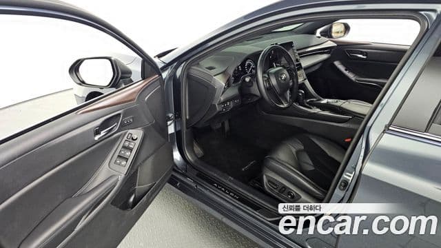 Toyota 아발론 5세대, 2022 10