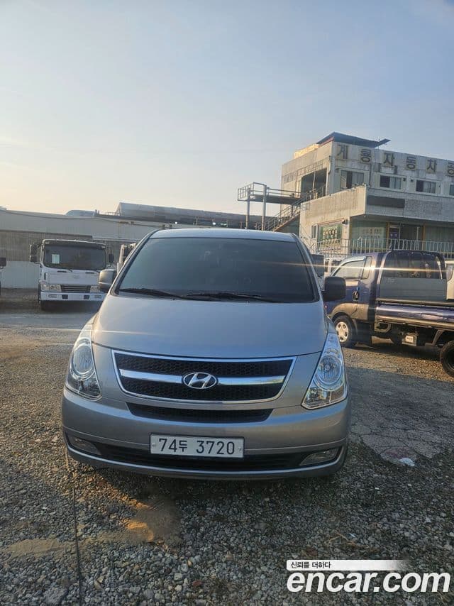 Hyundai Grand Starex CVX Luxury, 2012 1