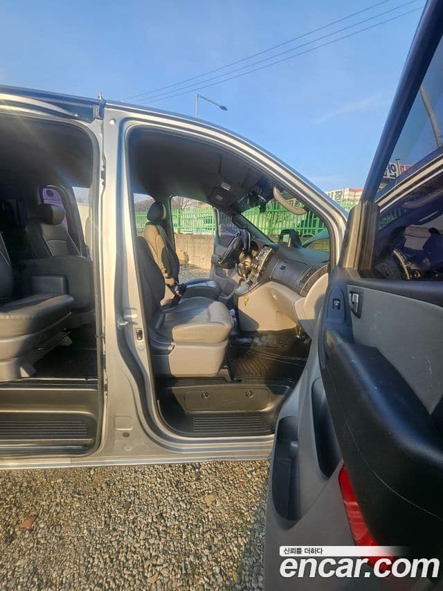 Hyundai Grand Starex CVX Luxury, 2012 12