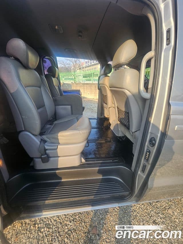 Hyundai Grand Starex CVX Luxury, 2012 13