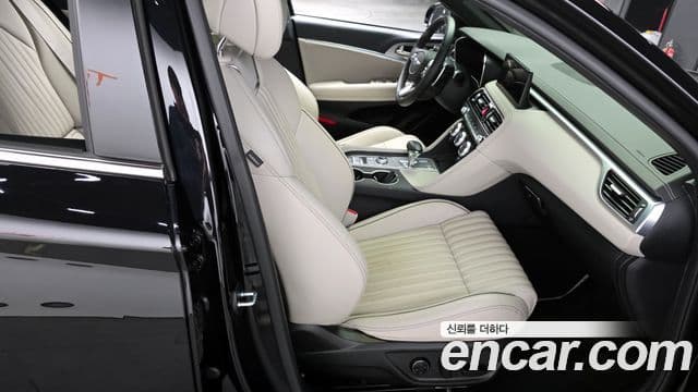 Genesis The / новый New G70, 2023 12