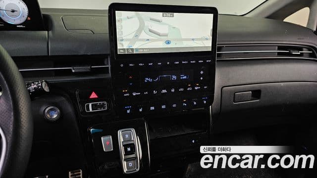 Hyundai Staria Inspiration, 2025 14