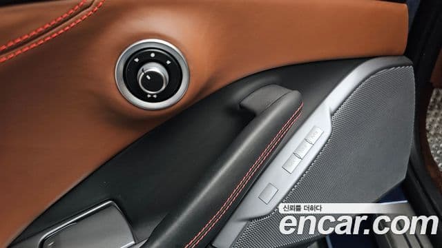 Ferrari 포르토피노 3.9 V8, 2019 18