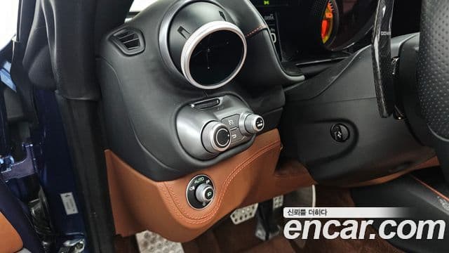 Ferrari 포르토피노 3.9 V8, 2019 19