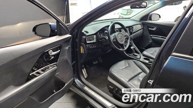 Kia Niro Noblesse, 2017 10