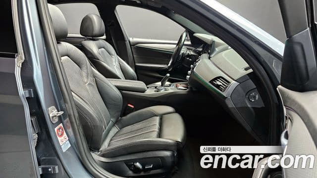 BMW 5시리즈 (G30) 520d M Sport, 2017 10