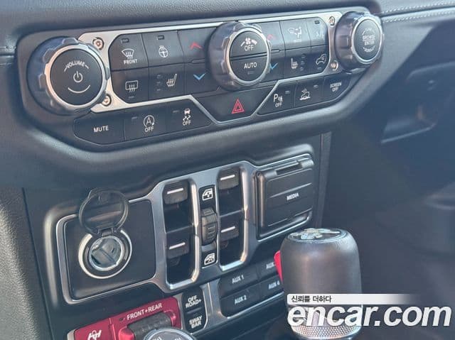 Jeep Wrangler (JL) 2.0 Rubicon Power top 4도어, 2024 13