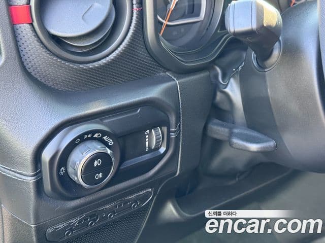 Jeep Wrangler (JL) 2.0 Rubicon Power top 4도어, 2024 14
