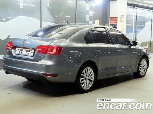 Volkswagen New Jetta 6세대, 2013 4