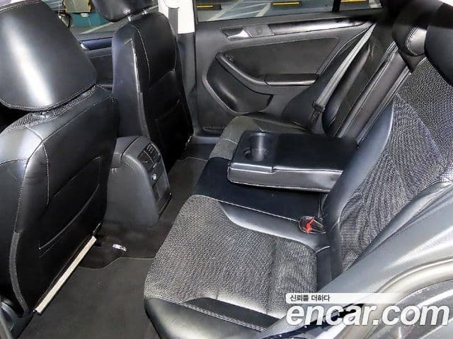 Volkswagen New Jetta 6세대, 2013 7