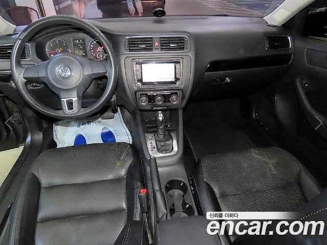 Volkswagen New Jetta 6세대, 2013 10