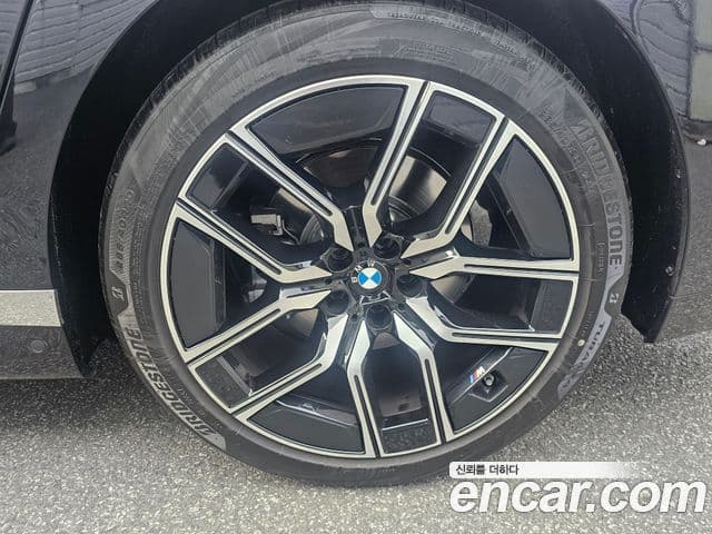 BMW 7시리즈 (G70) 740d xDrive M Sport, 2025 все фото