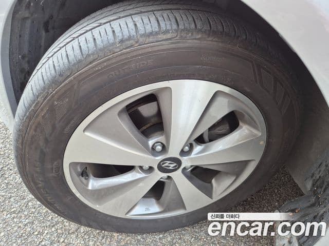 Hyundai Sonata гибрид Royal, 2012 все фото