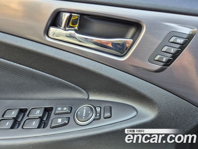 Hyundai Sonata гибрид Royal, 2012 16