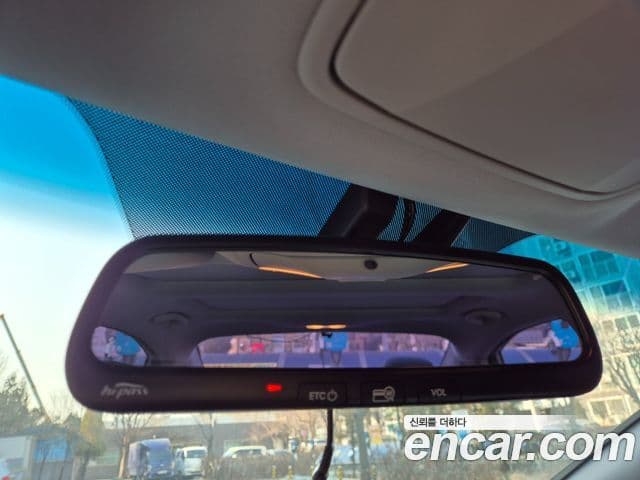 Hyundai Sonata гибрид Royal, 2012 17