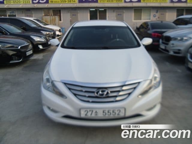 Hyundai YF Sonata Luxury, 2010 1
