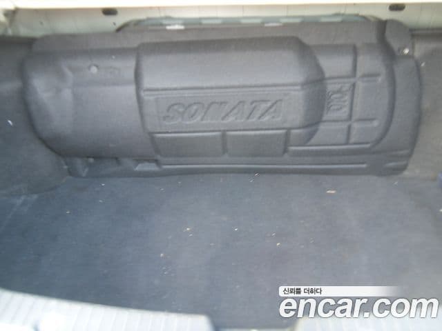 Hyundai YF Sonata Luxury, 2010 16