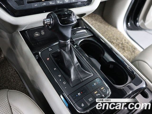 Kia All New Carnival President, 2016 9