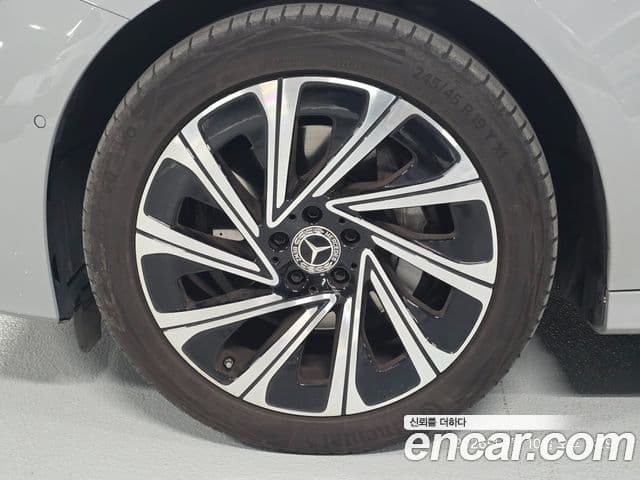 Mercedes-Benz E-класс W214 Exclusive, 2024 15