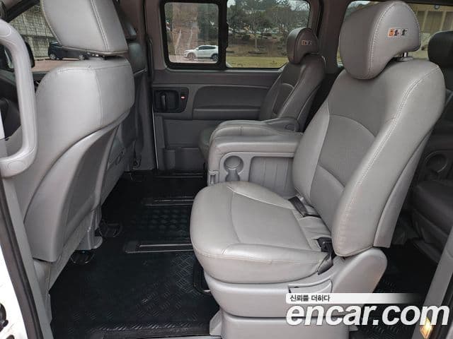 Hyundai Grand Starex CVX Luxury, 2015 15
