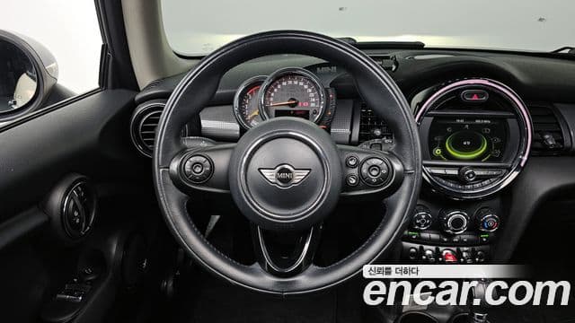 Mini Cooper D 3세대, 2018 13