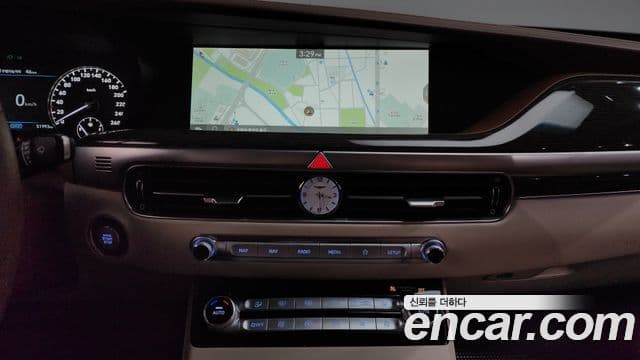 Genesis G90 Premium Luxury, 2021 14