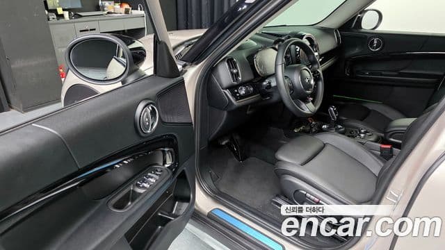 Mini Cooper Countryman 2세대, 2023 10