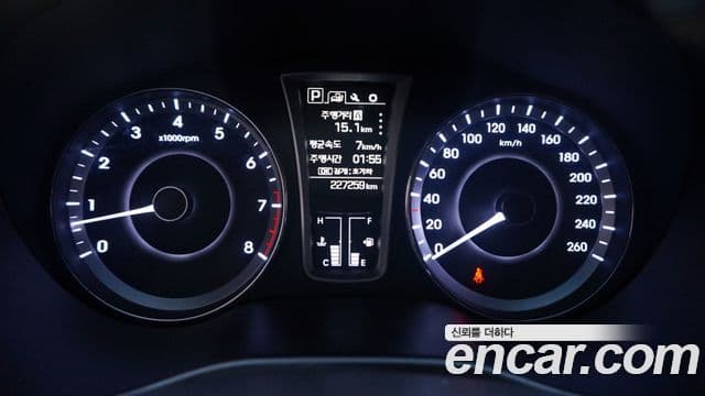 Hyundai Aslan Modern, 2015 11