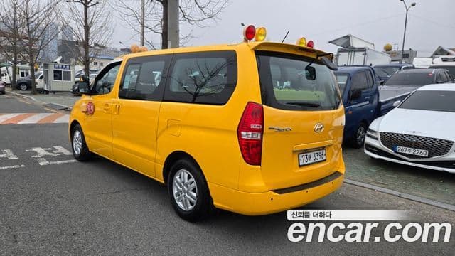 Hyundai Grand Starex детский перевозочный автомобиль, 2016 все фото