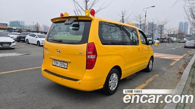 Hyundai Grand Starex детский перевозочный автомобиль, 2016 7