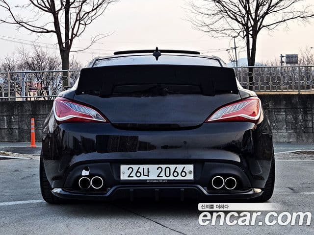 Hyundai Genesis купе 380 GT-RW, 2011 4